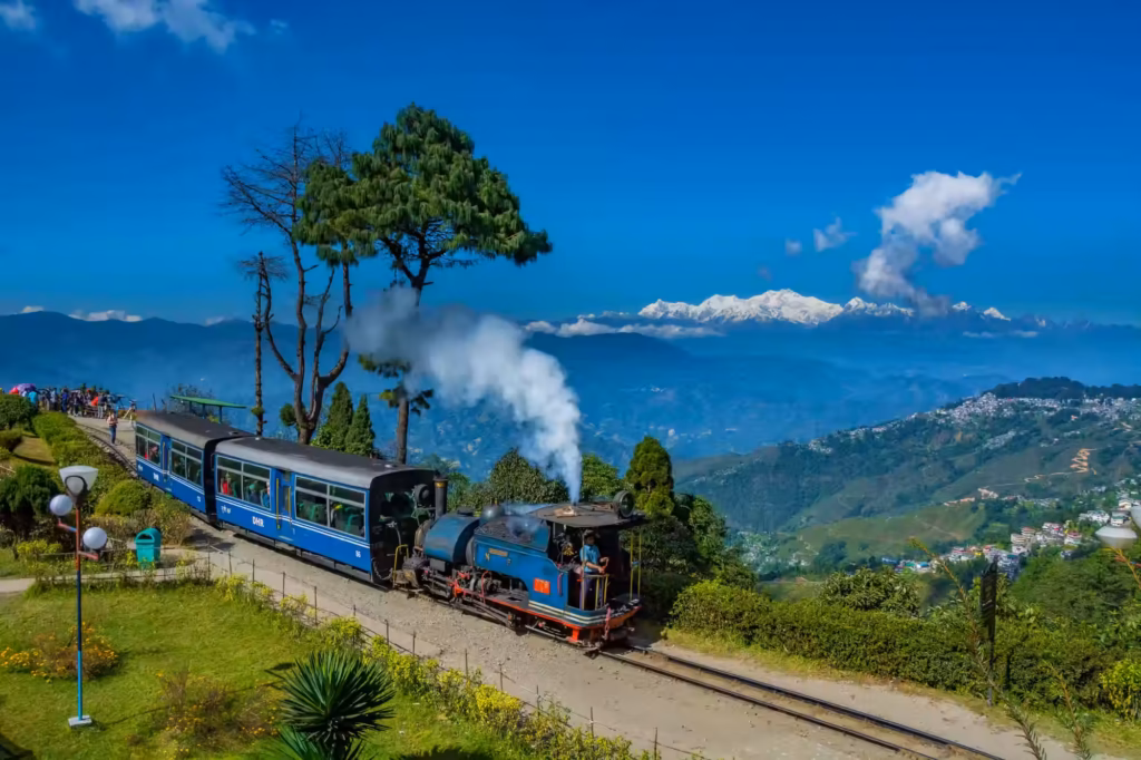 darjeeling-toy-train-with-amazing-view